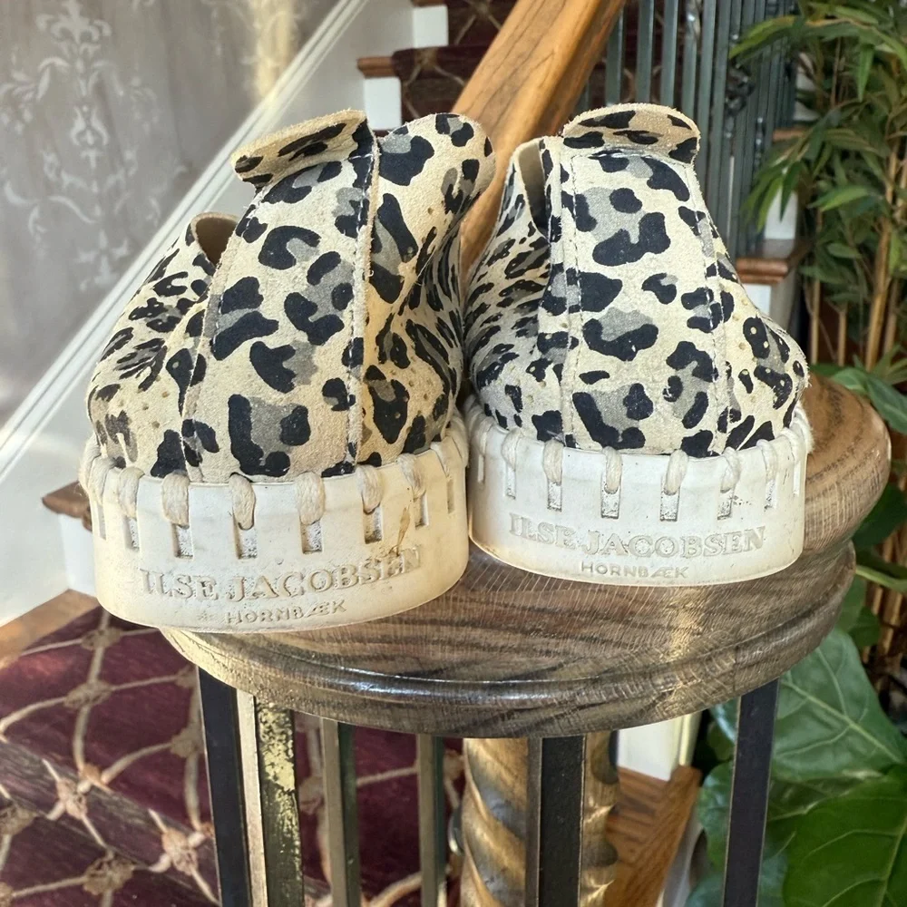 Ilse Jacobson tulip shoe euro 40 US 8 1/2/9 good condition leopard print.